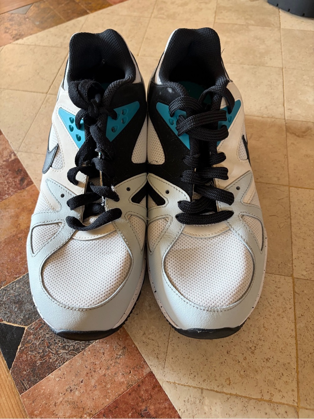 Nike White Black Teal Athletic Shoes